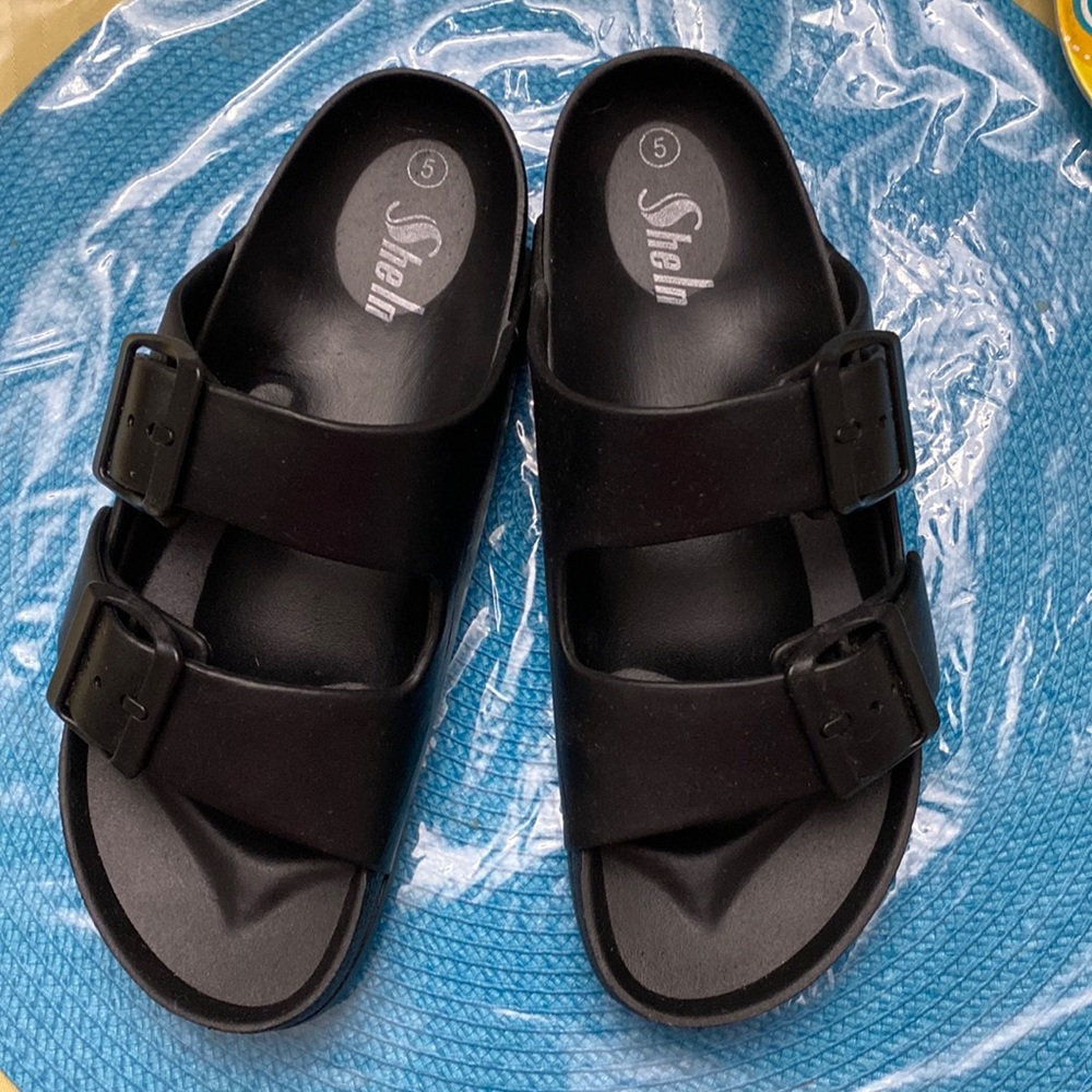 Shein Double Buckle slides Size women’s US 5- Used 1x